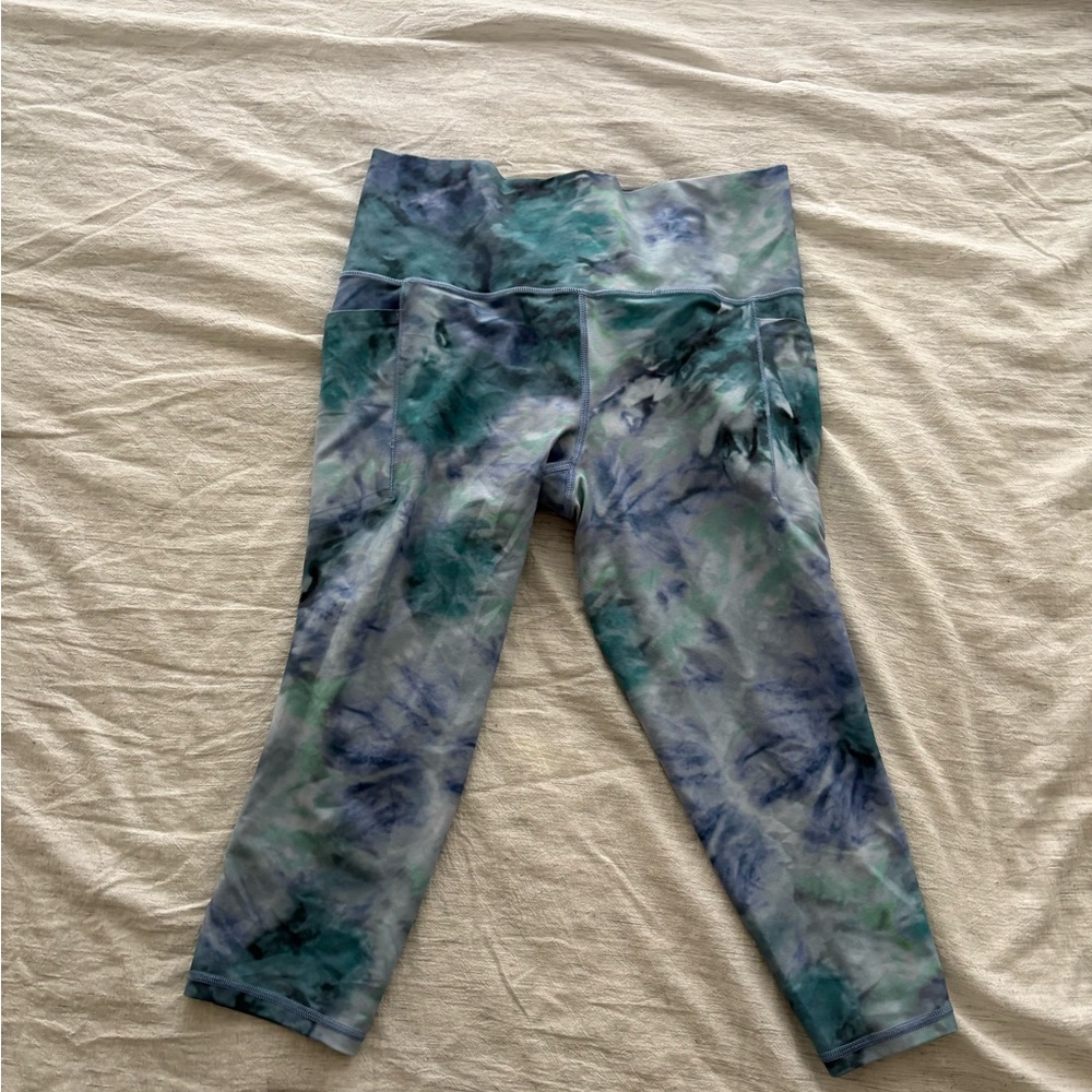 Athleta Salutation Stash High Rise Capri